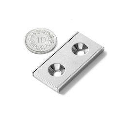 CSR-40-20-04-N, Système magnétique rectangulaire 40 x 20 x 4 mm, avec trou fraisé, dans un profilé en acier en forme de U