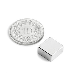 Q-10-10-05-N, Parallélépipède magnétique 10 x 10 x 5 mm, néodyme, N42, nickelé