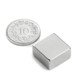 Q-15-15-08-N, Parallélépipède magnétique 15 x 15 x 8 mm, néodyme, N42, nickelé