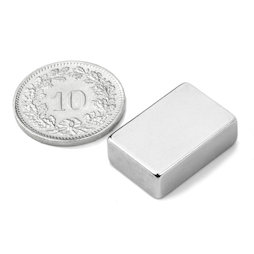 Q-19-13-06-N, Parallélépipède magnétique 19.05 x 12.7 x 6.35 mm, néodyme, N42, nickelé