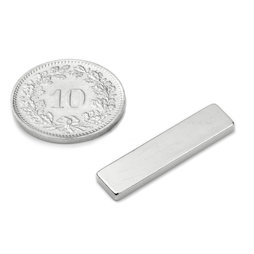 Q-25-06-02-SN, Parallélépipède magnétique 25 x 6 x 2 mm, néodyme, 45SH, nickelé