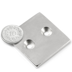 CS-Q-40-40-04-N, Parallélépipède magnétique 40 x 40 x 4 mm, Avec trou de fixation biseauté, N35, nickelé