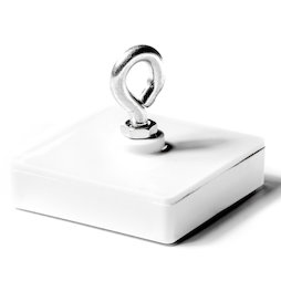 WS-HOOK-02, Système magnétique avec œillet, système magnétique en ferrite dans boitier en plastique, carré 58 x 58 mm