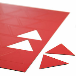 BA-014TR/red, Magnetsymbole Dreieck gross, für Whiteboards & Planungstafeln, 25 Symbole pro A4-Bogen, rot