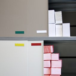 Die Teenager in den Familien mit der alkoholischen Abhängigkeit